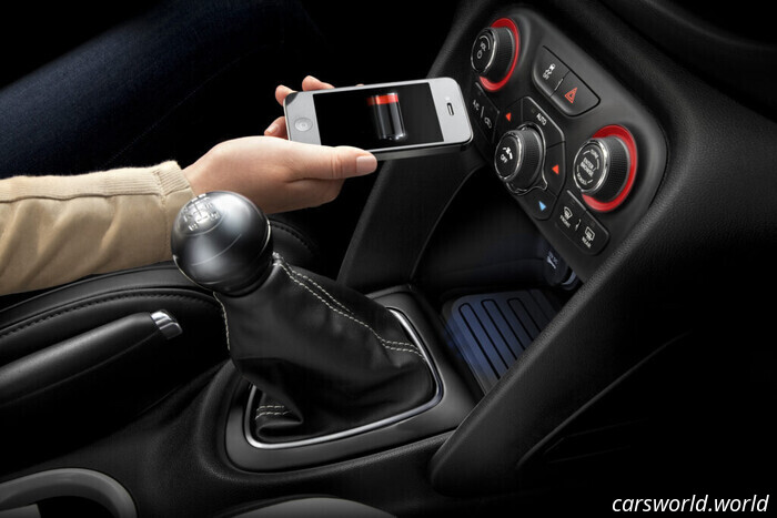 A Single Tap at a Red Light Could Soon Result in a $50 Fine in Pennsylvania | Carscoops
